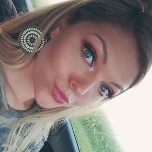 Meet your Posher, Destiny